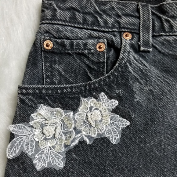 Levi's VINTAGE black 550 high waisted shorts - Picture 5 of 7